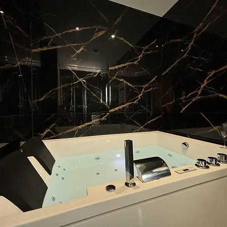 Prestige Jacuzzi & Clim, Parking - Centre-ville דירה