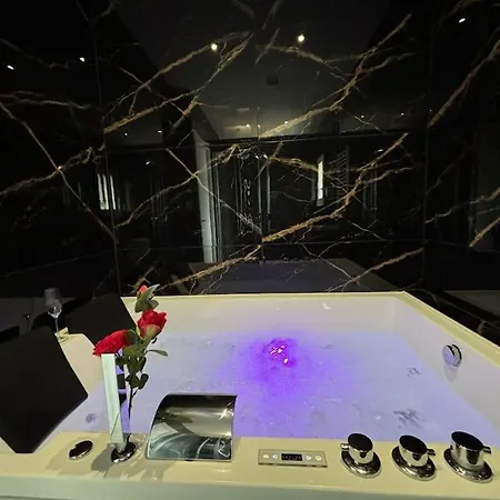 Prestige Jacuzzi & Clim, Parking - Centre-ville