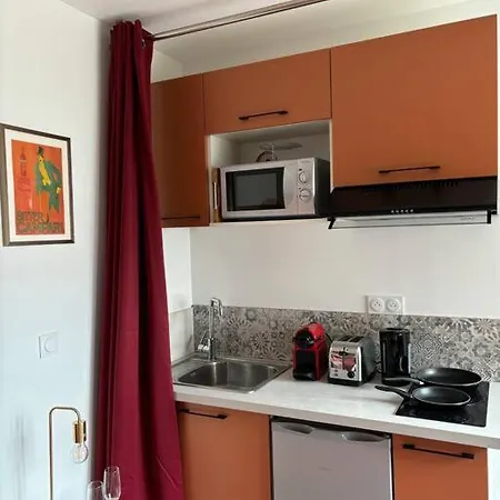 Prestige Jacuzzi & Clim, Parking - Roanne Centre-Ville Apartment